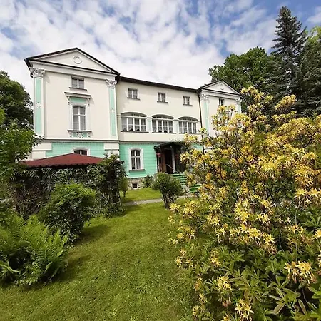 Janina Kwatera prywatna *